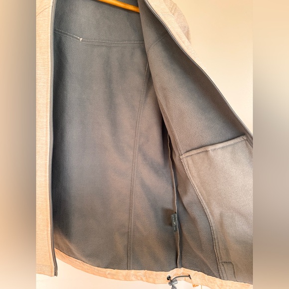 New Balance SoftShell Bonded MicroFleece Rain Zip-up Jacket - Faint Pink, Medium - Picture 5 of 9